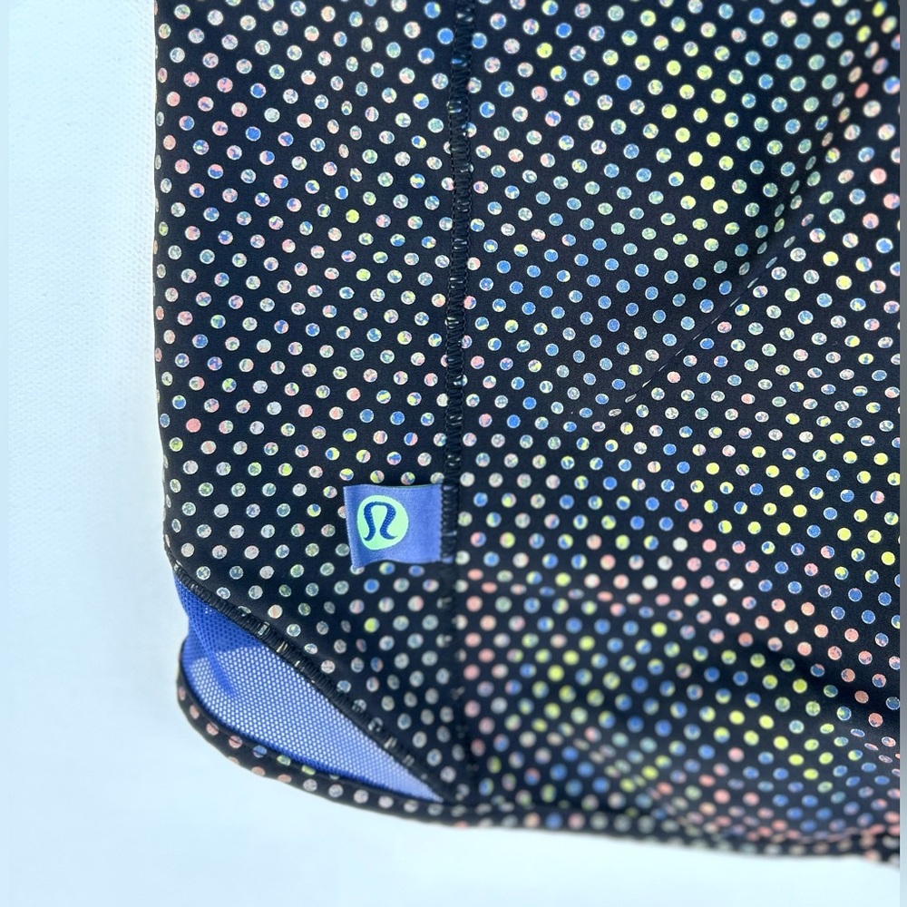 RARE Lululemon Limited Edition Reflective Hotty Hot Shorts Multi Psychic. Size 4 - Picture 6 of 10